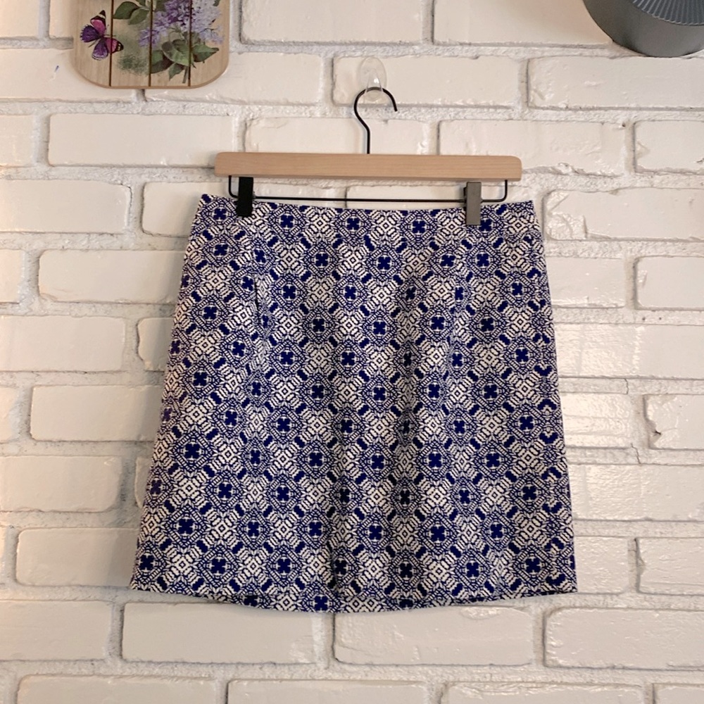 J, Crew navy blue and white design on skirt womens - Picture 1 of 5